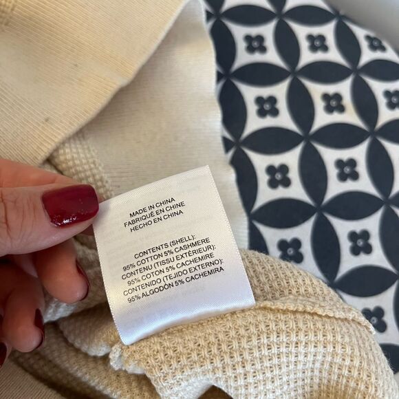 Onia Waffle Cotton Cashmere Set (Sweater+ cap) Size M. - Picture 9 of 13